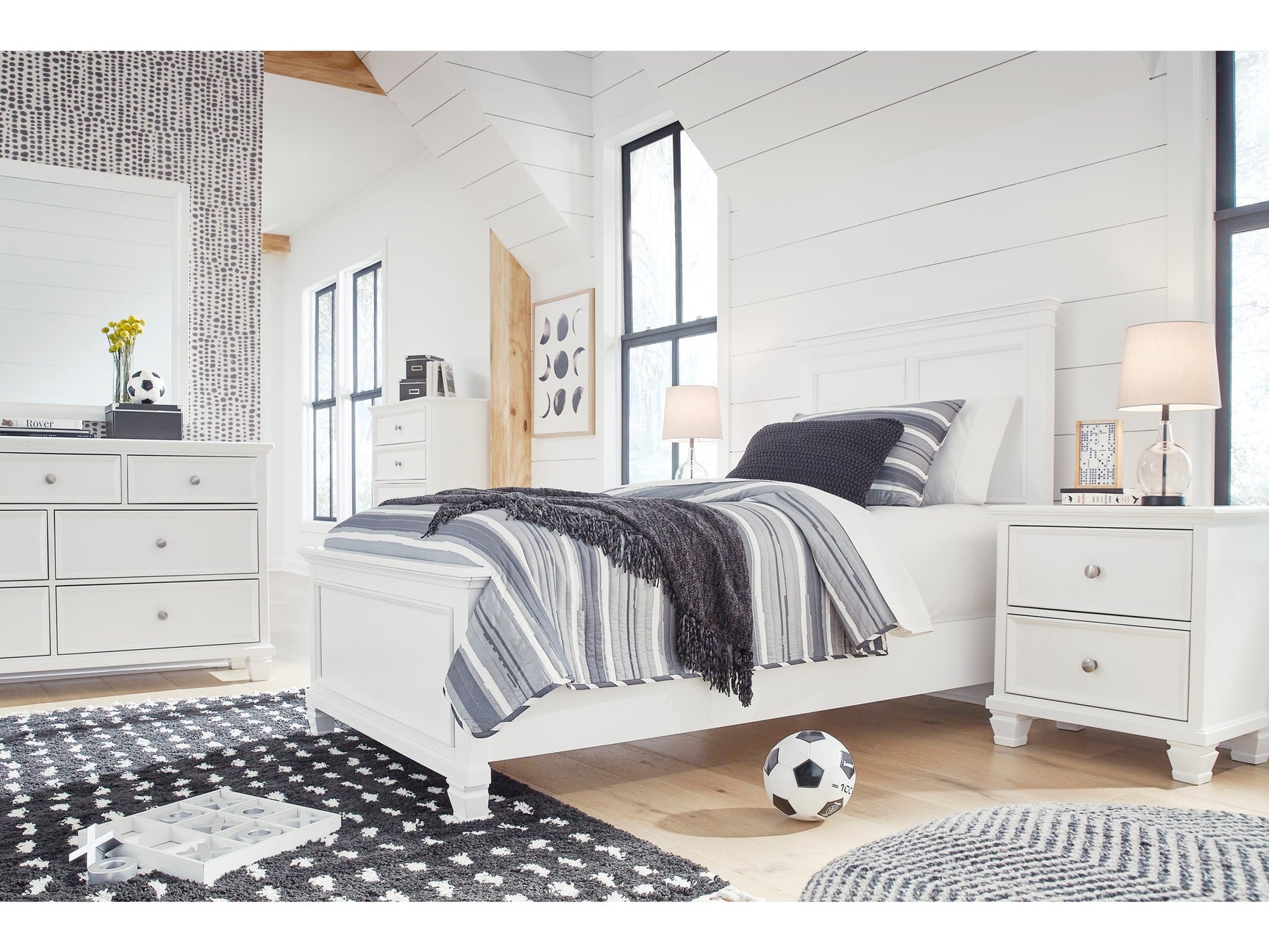 Fortman White Full Panel 5-Piece Bedroom Set w/ 2 Nightstands - Ornate Home