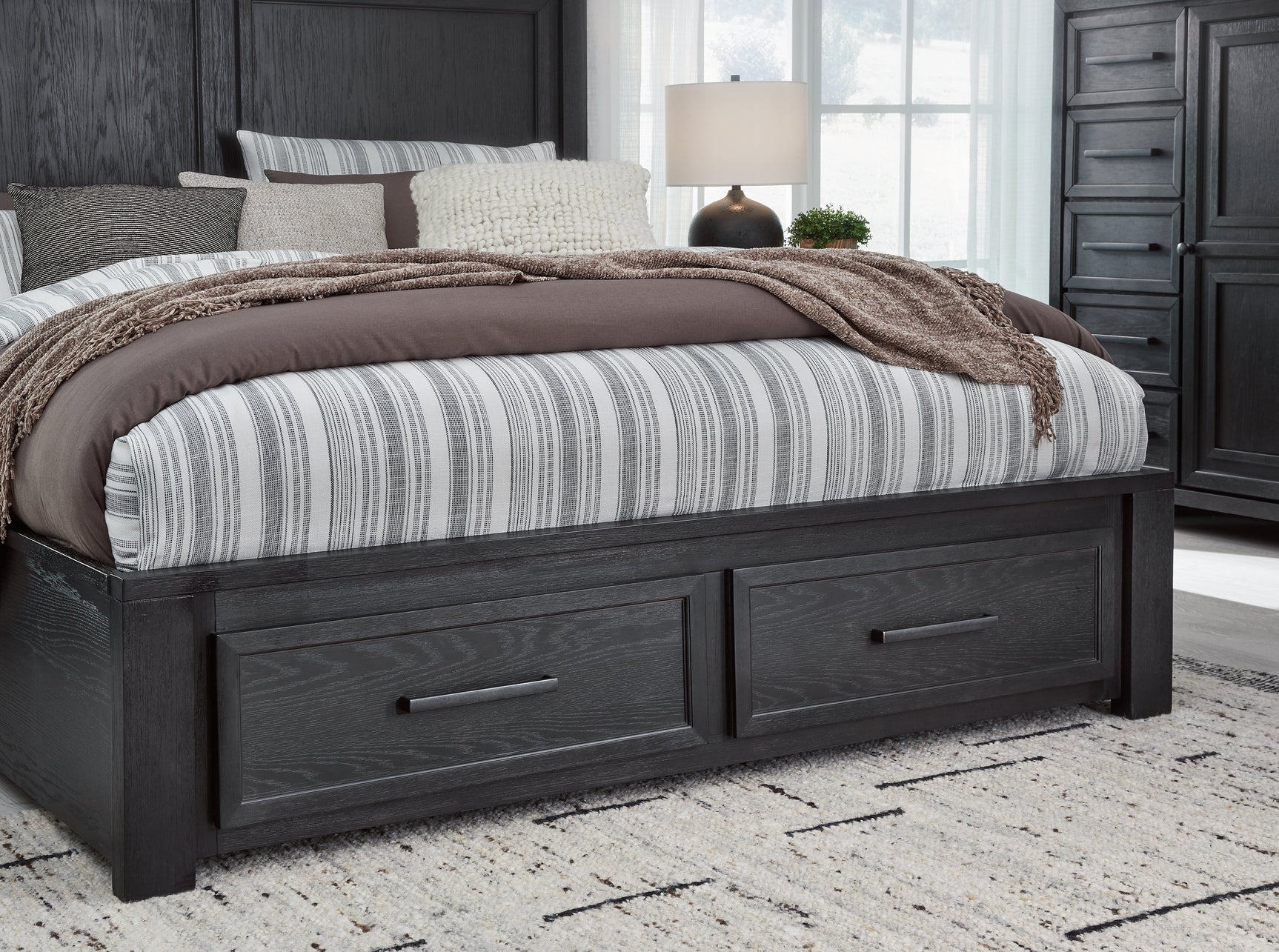 Foyland Black/Brown King Panel Storage Bed - Ornate Home