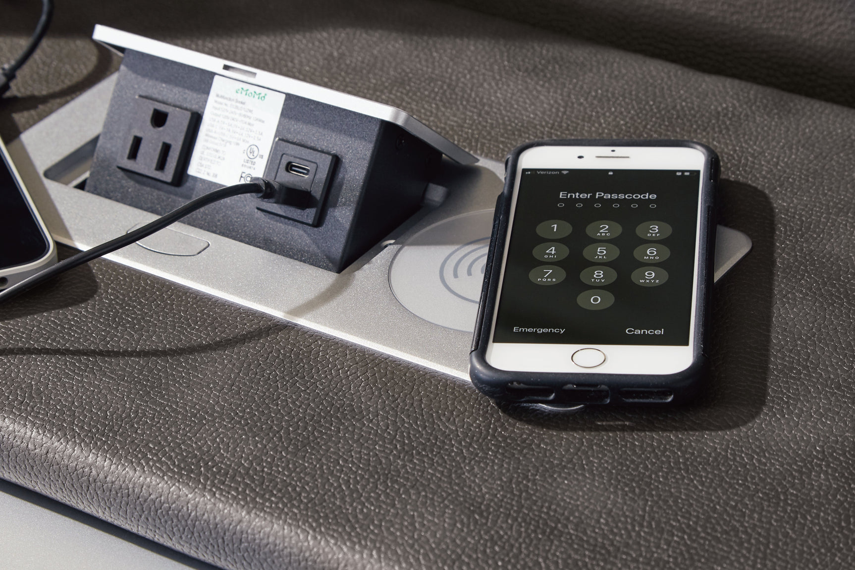 Fyne-Dyme Shadow Power Reclining Loveseat with Console - Ornate Home