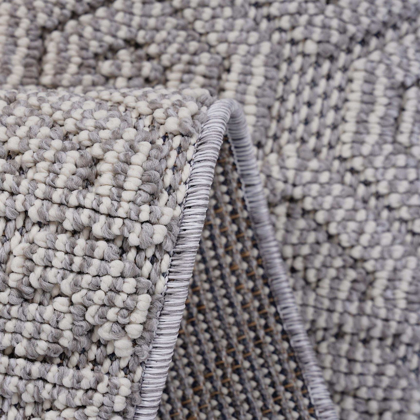 Guros Stylish Indoor Area Rug 5' x 7' - Ornate Home