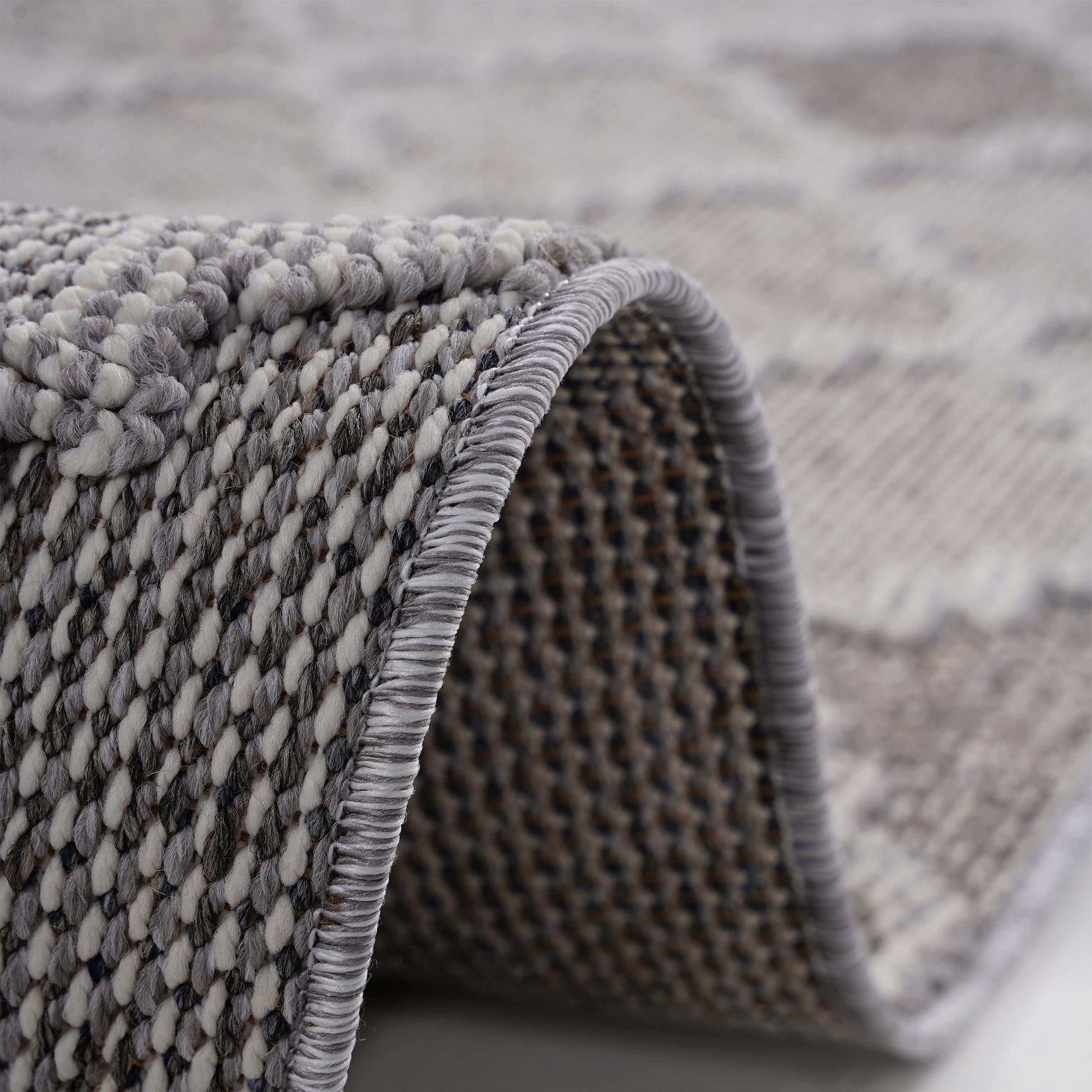 Guros Stylish Indoor Area Rug 5' x 7' - Ornate Home