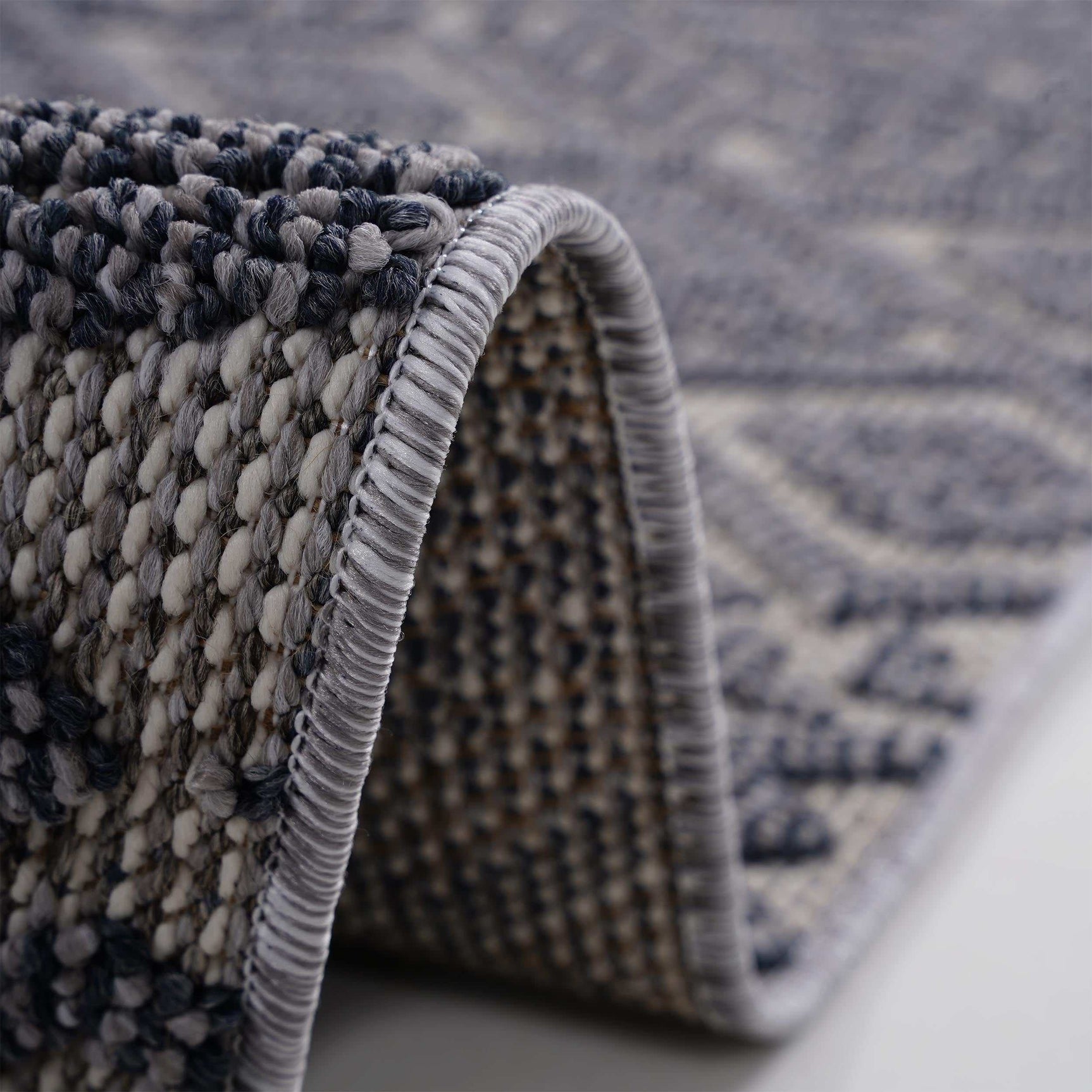 Guros Stylish Indoor Area Rug 5' x 7' - Ornate Home