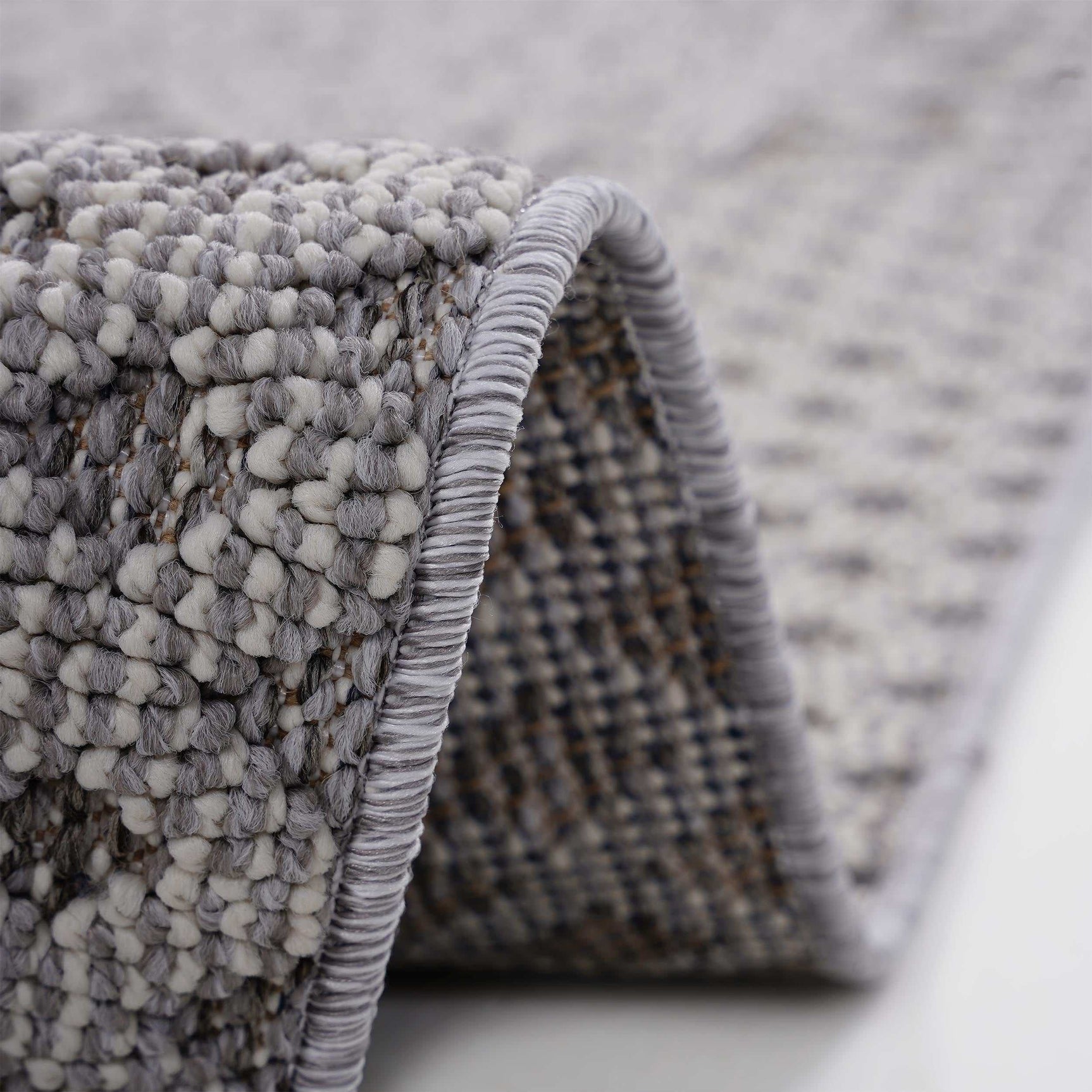 Guros Stylish Indoor Area Rug 5' x 7' - Ornate Home