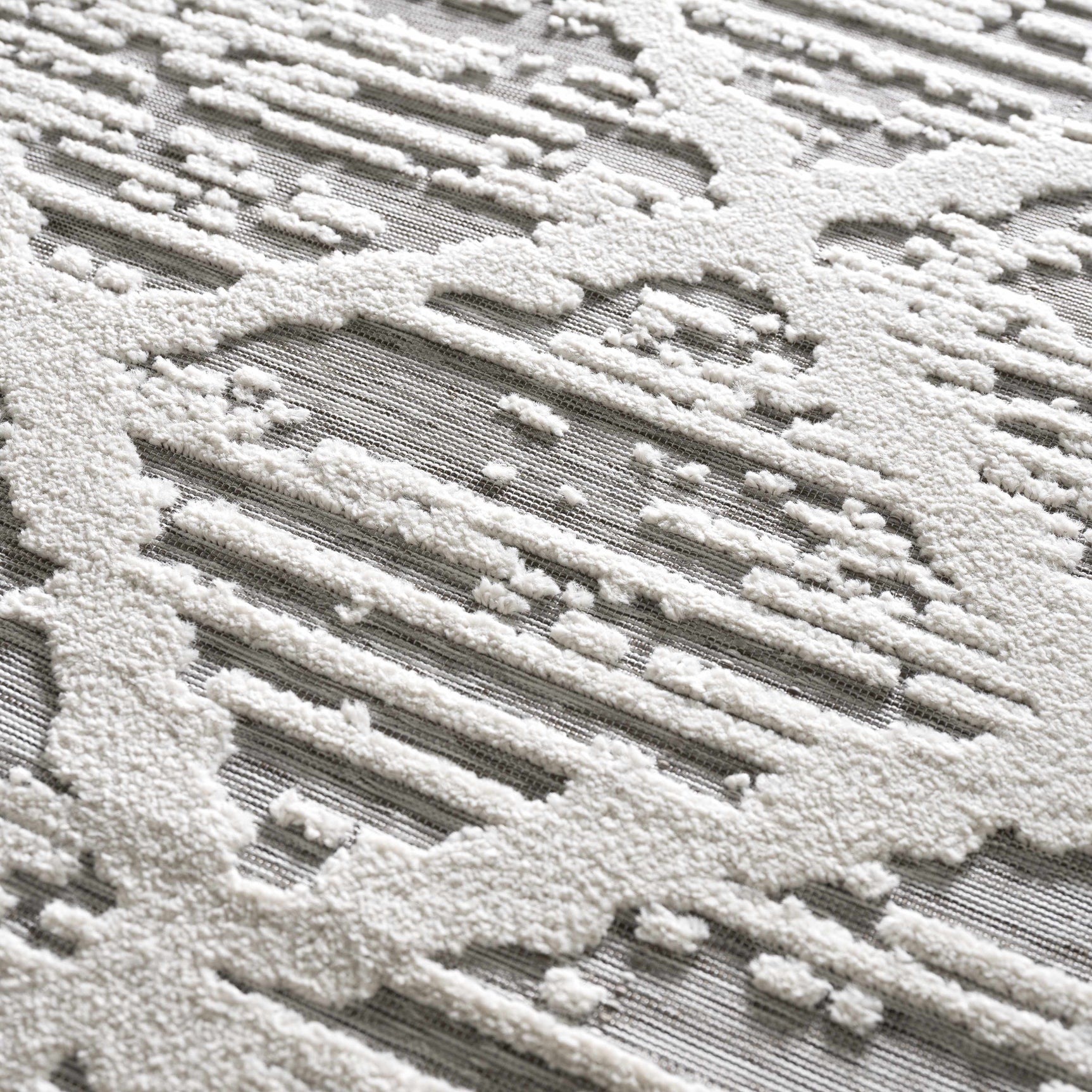 Gambang 3D Trellis Outdoor Area Rug - Clearance - Ornate Home