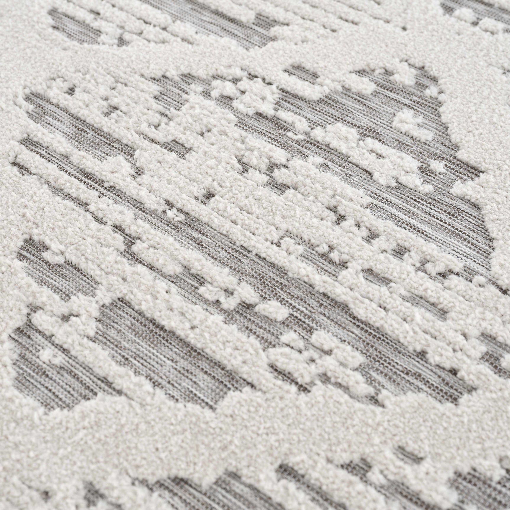 Gambang 3D Trellis Outdoor Area Rug - Clearance - Ornate Home
