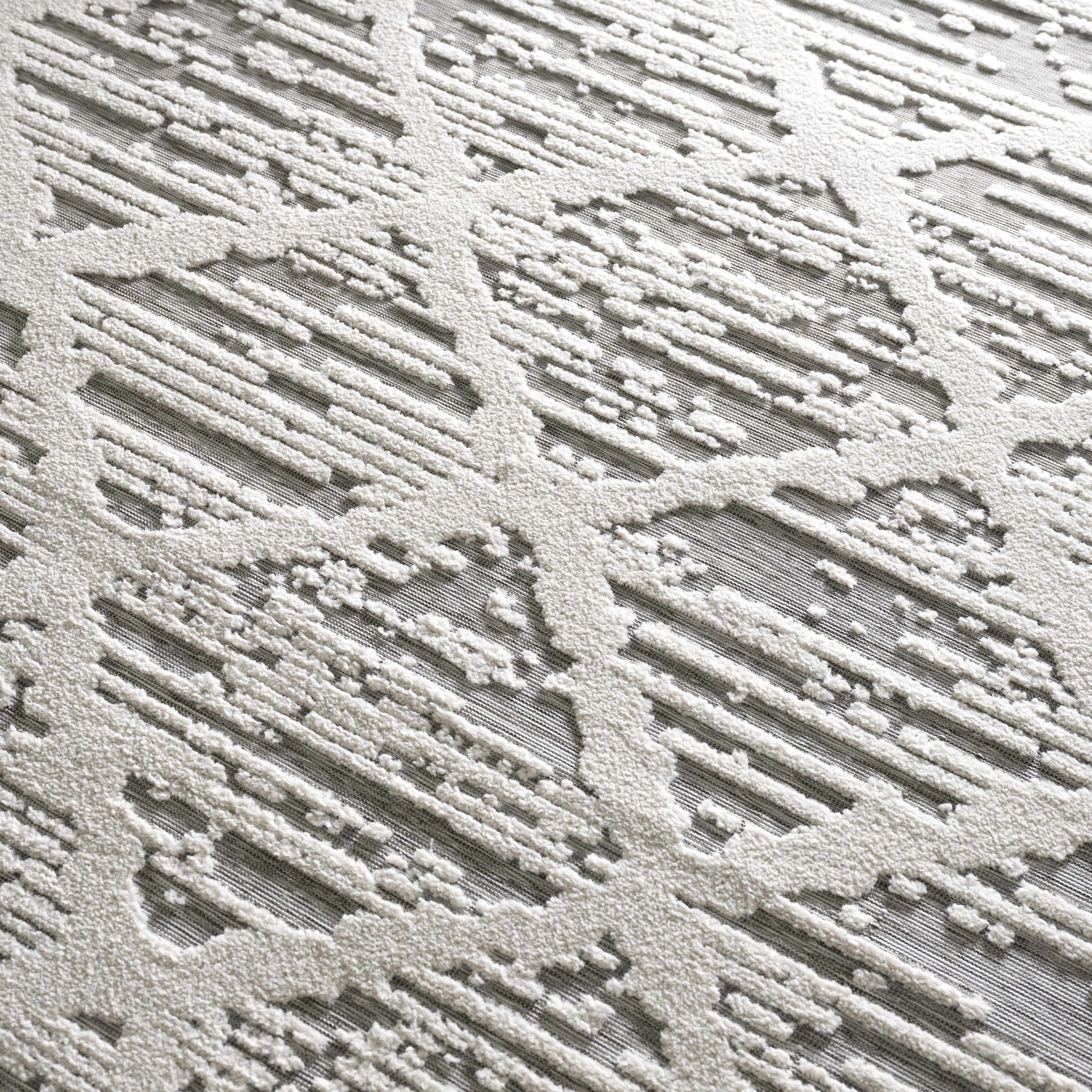 Gambang 3D Trellis Outdoor Area Rug - Clearance - Ornate Home