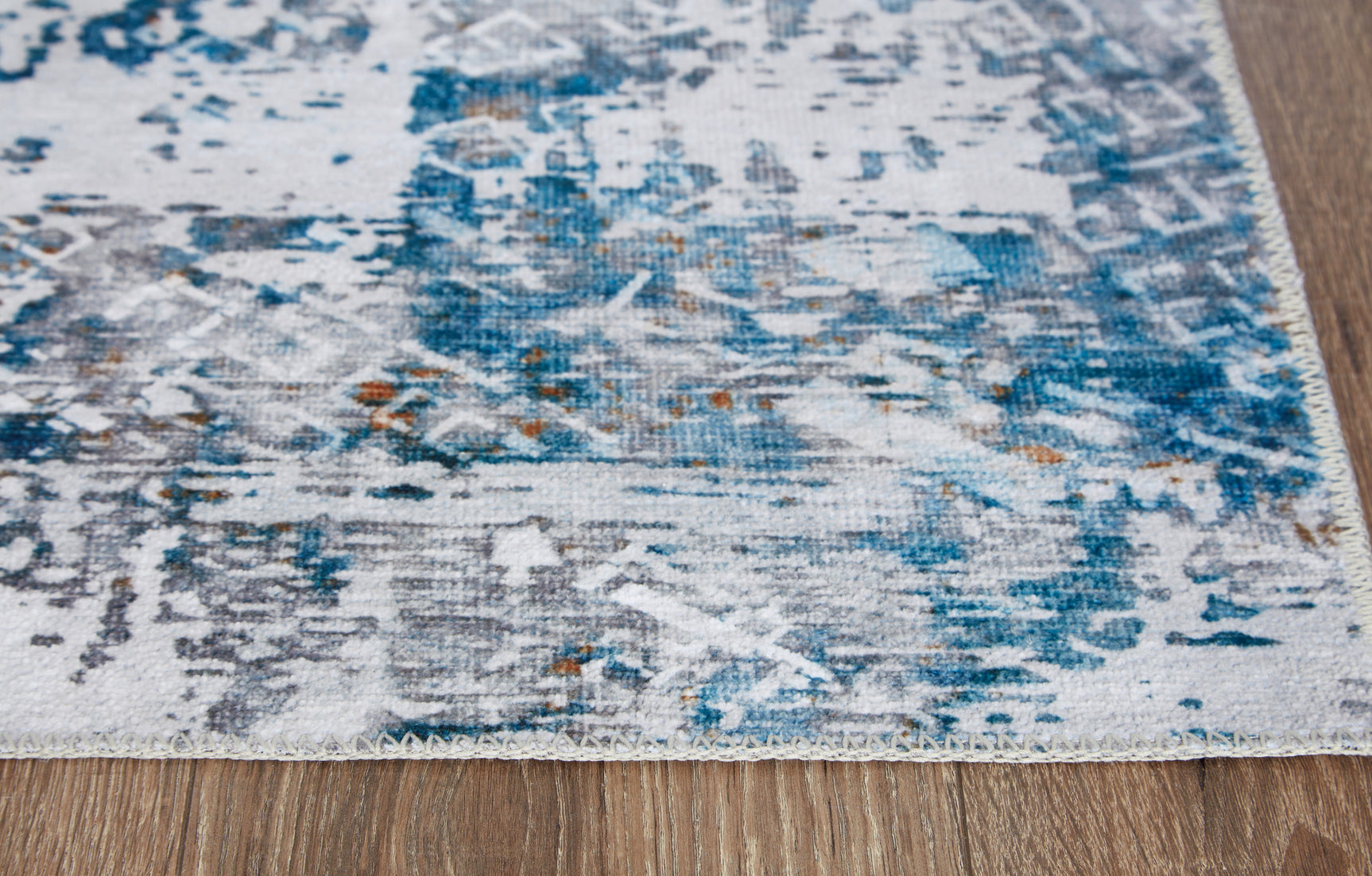 Garyard Multi 5' x 7' Rug - Ornate Home