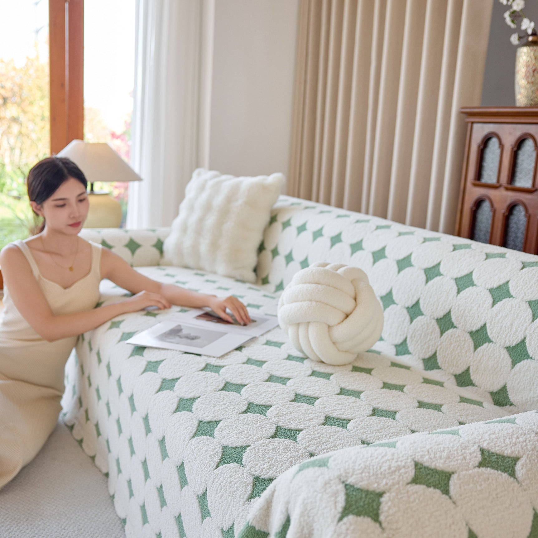 Geometric Jacquard Plush Warm Sofa Couch Cover Coral Fleece Throw Blanket for Couch - Ornate Home