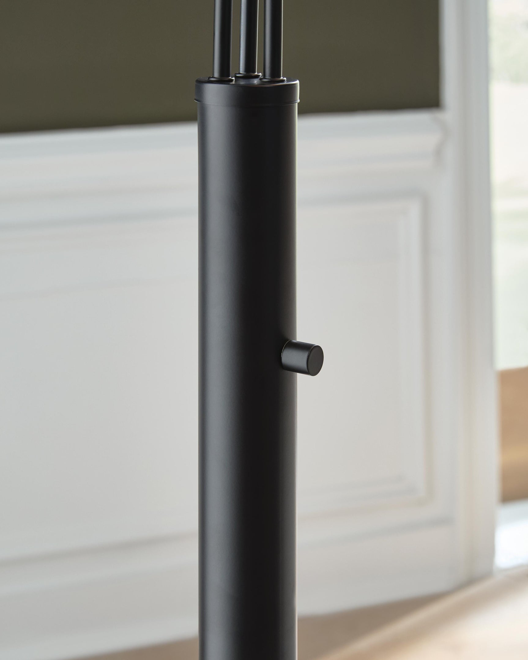 Gibbswellner Black Arc Lamp - Ornate Home