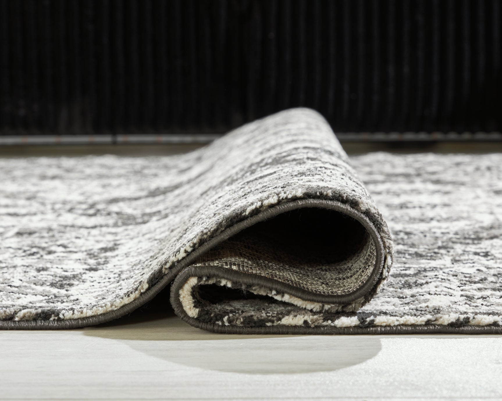 Glennisman Black/Gray/Ivory Large Rug - Ornate Home