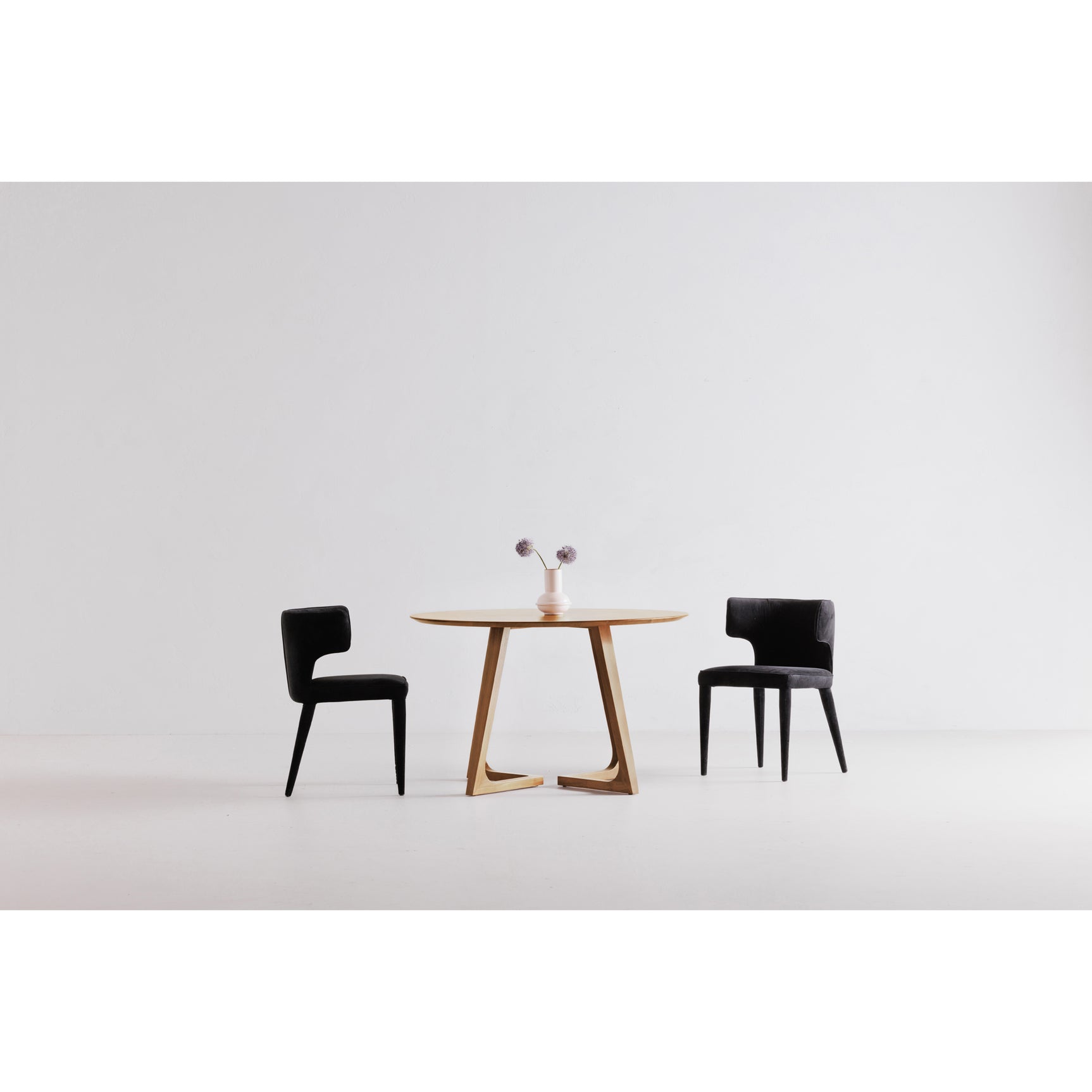 Godenza Oak Round Dining Table - Ornate Home