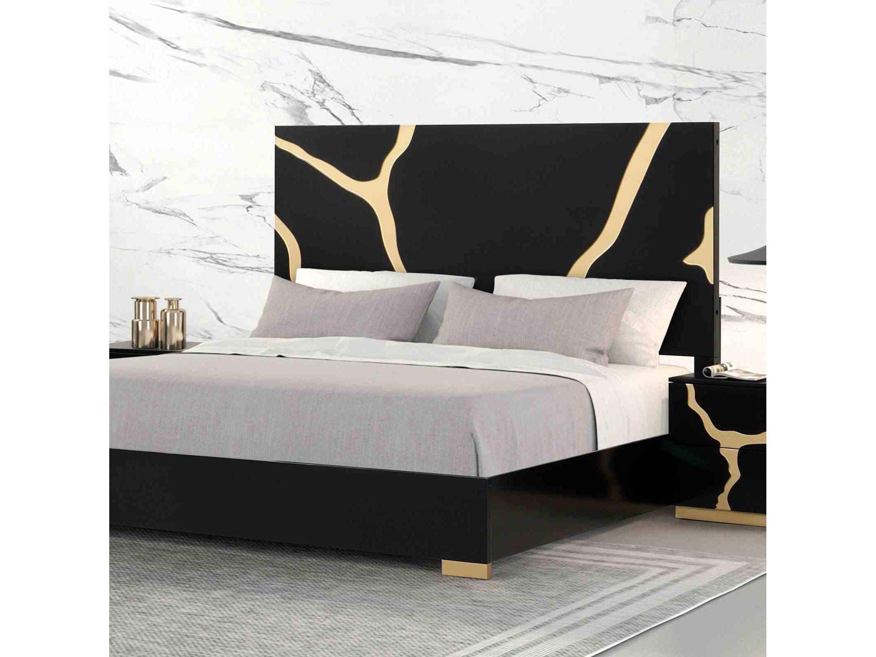 Goldsberg Black/Gold Eastern King Bed - Ornate Home