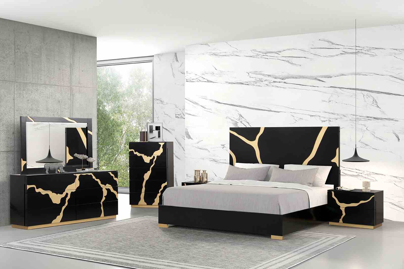 Goldsberg Black/Gold Eastern King Bed - Ornate Home