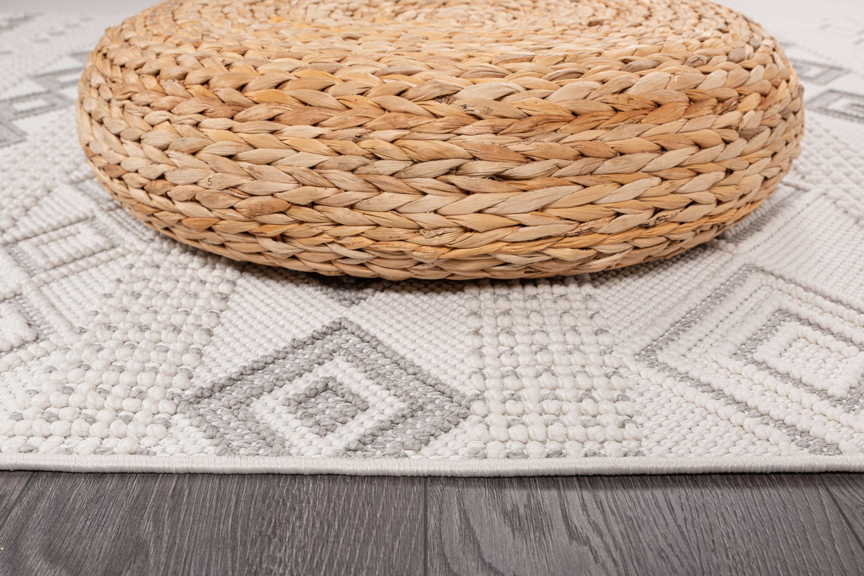 Goya Woven Non-Slip Geometric Diamond Pattern Indoor Area Rug - Ornate Home