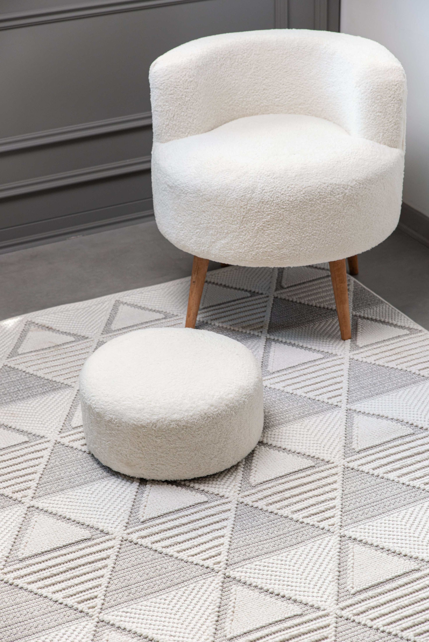 Goya Woven Non-Slip Geometric Triangle Pattern Indoor Area Rug - Ornate Home