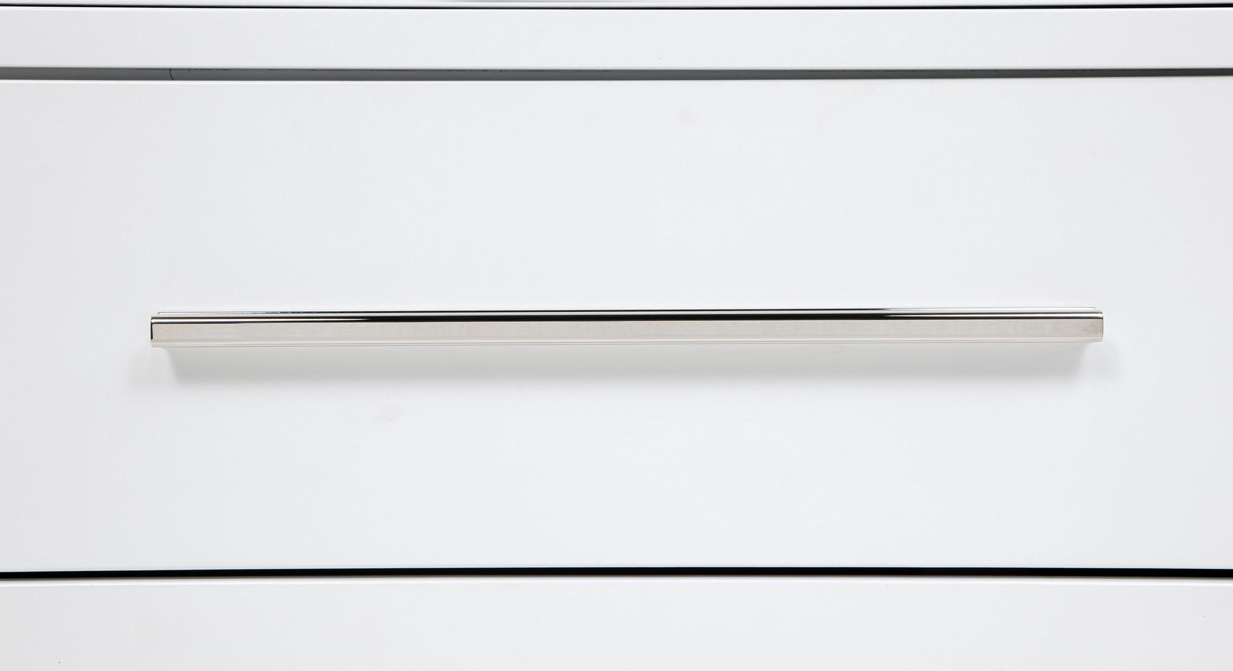 Gracemont White 5-drawer Bedroom Chest of Drawers - Ornate Home