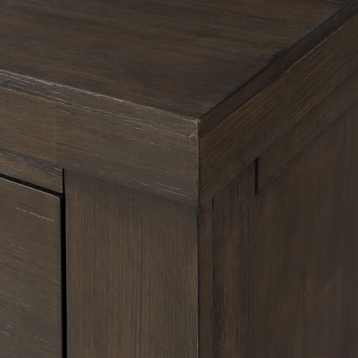 Grady Brown Server - Ornate Home