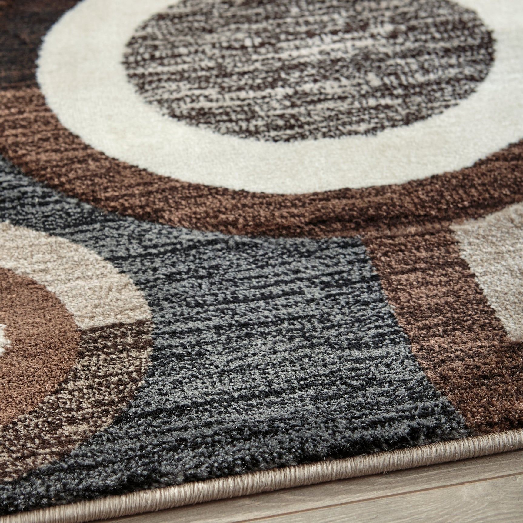 Guintte 5' x 6'7" Rug (Online Special Price) - Ornate Home