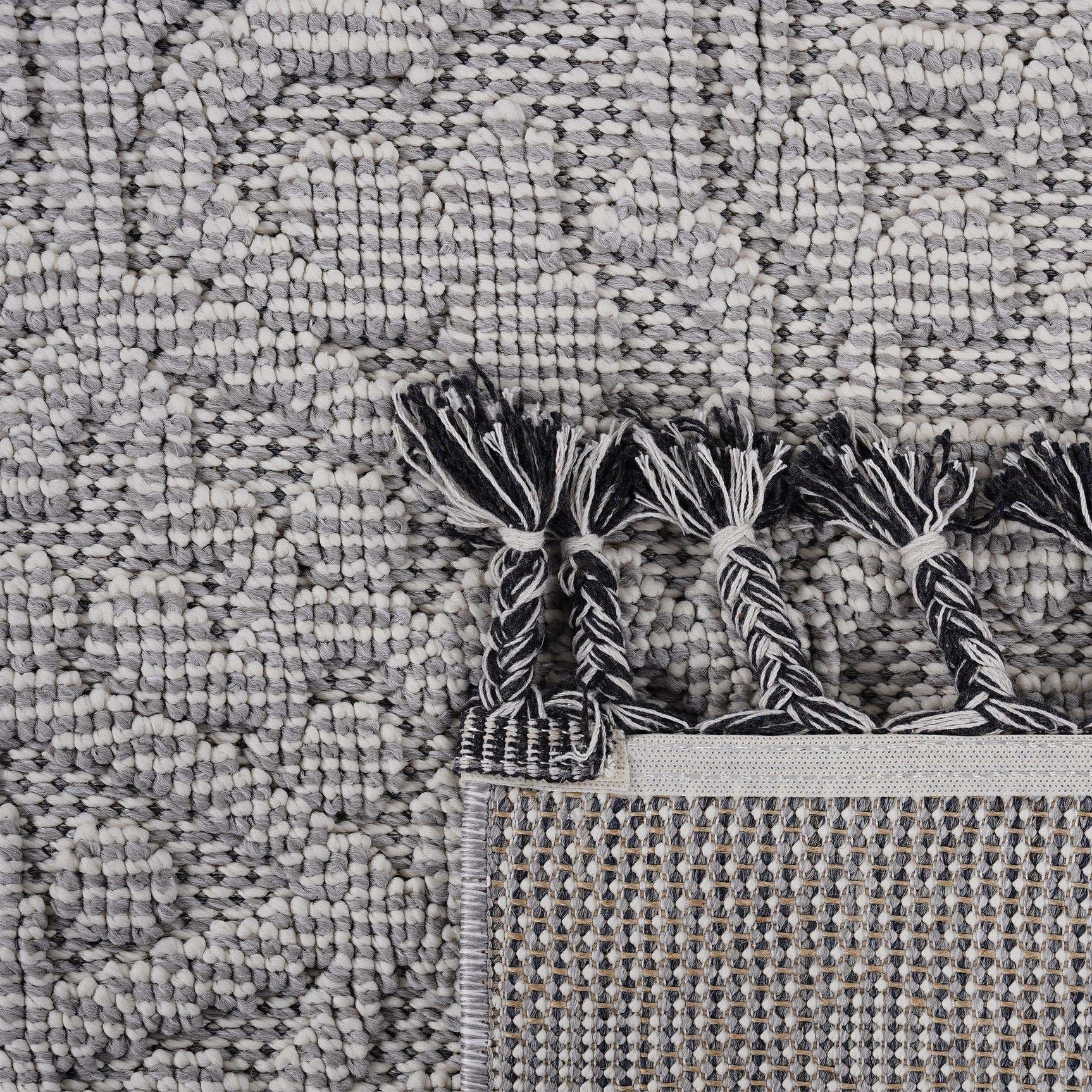 Guros Stylish Indoor Area Rug 5' x 7' - Ornate Home