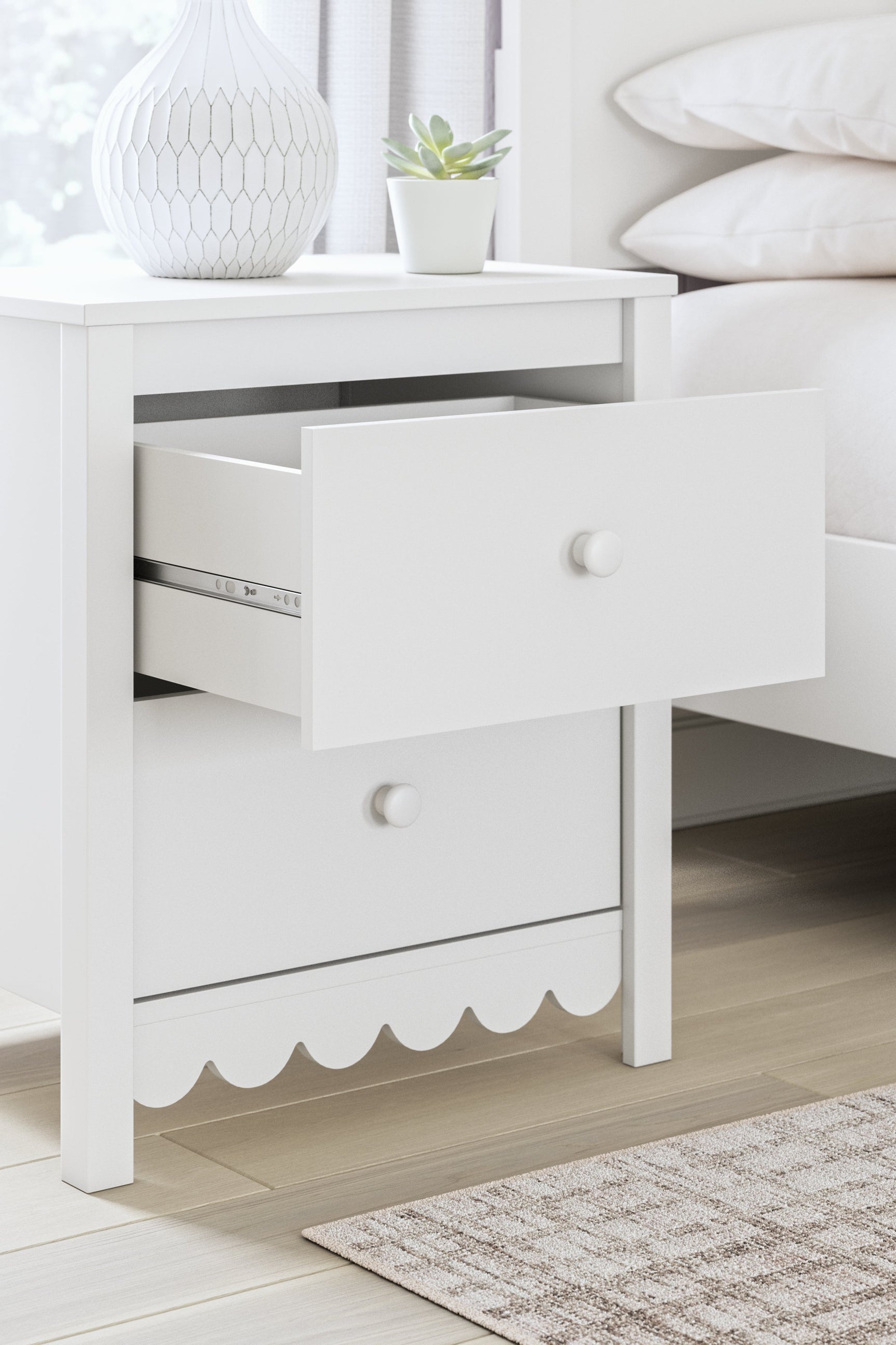 Hallityn White Nightstand - Ornate Home