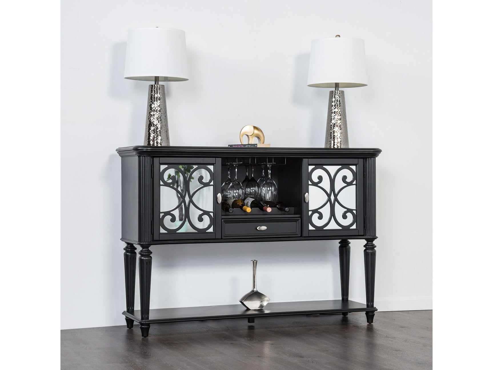 Hannoria Black Server - Ornate Home