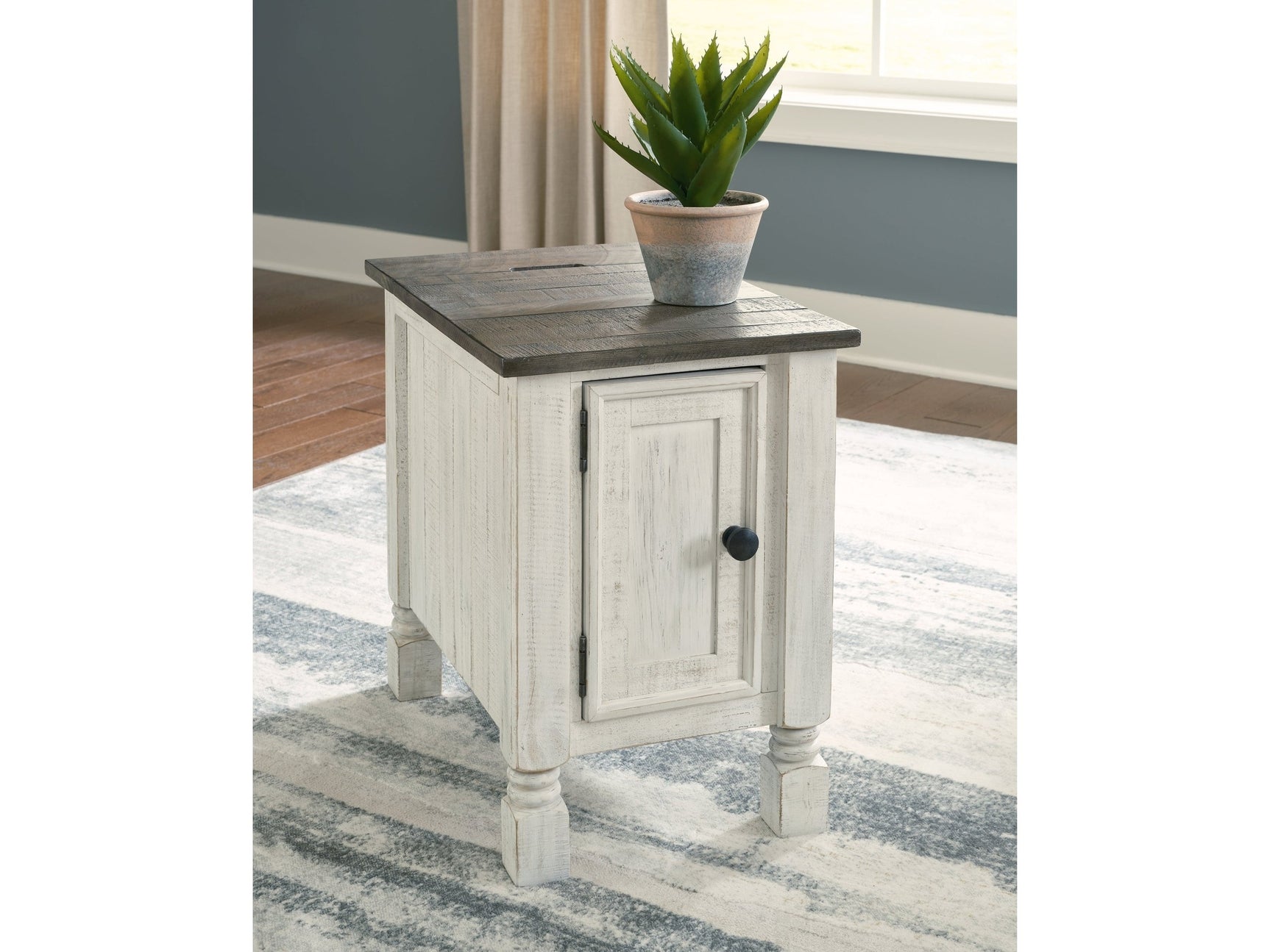 Havalance White/Gray Chairside End Table (Online Special Price) - Ornate Home