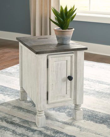 Havalance White/Gray Chairside End Table (Online Special Price) - Ornate Home