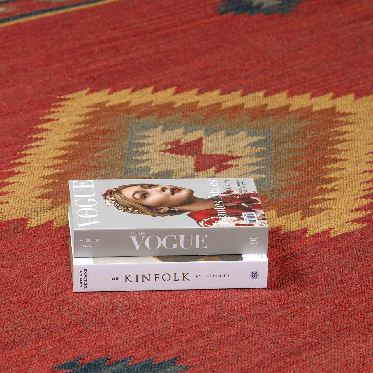 Hedon Wool Area Rug - Ornate Home