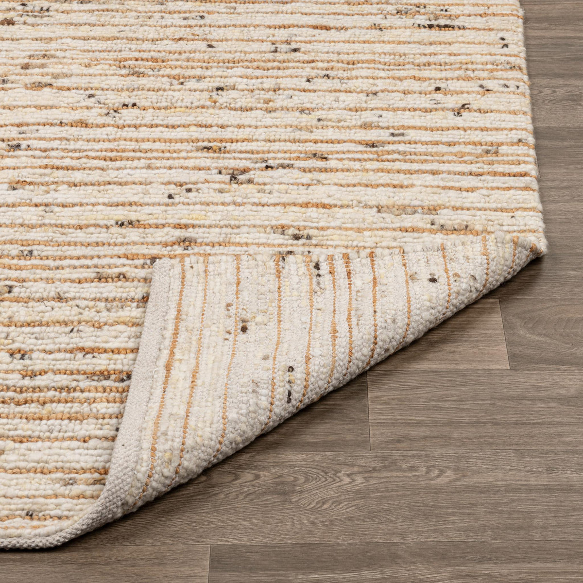 Hellin Ivory/Natural 2'x3' Rug