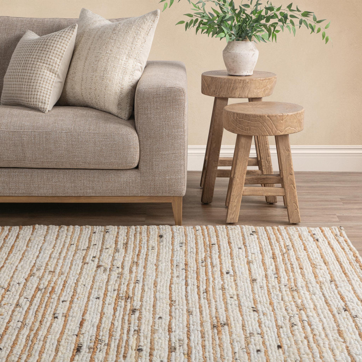 Hellin Ivory/Natural 9'x12' Rug
