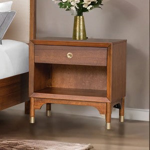 Hepburne Walnut Queen 5-Piece Bedroom Set w/2 NS - Ornate Home