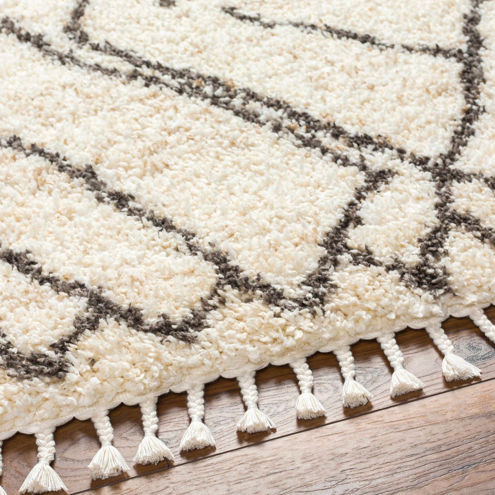 Hersz Cream Area Rug - Clearance - Ornate Home