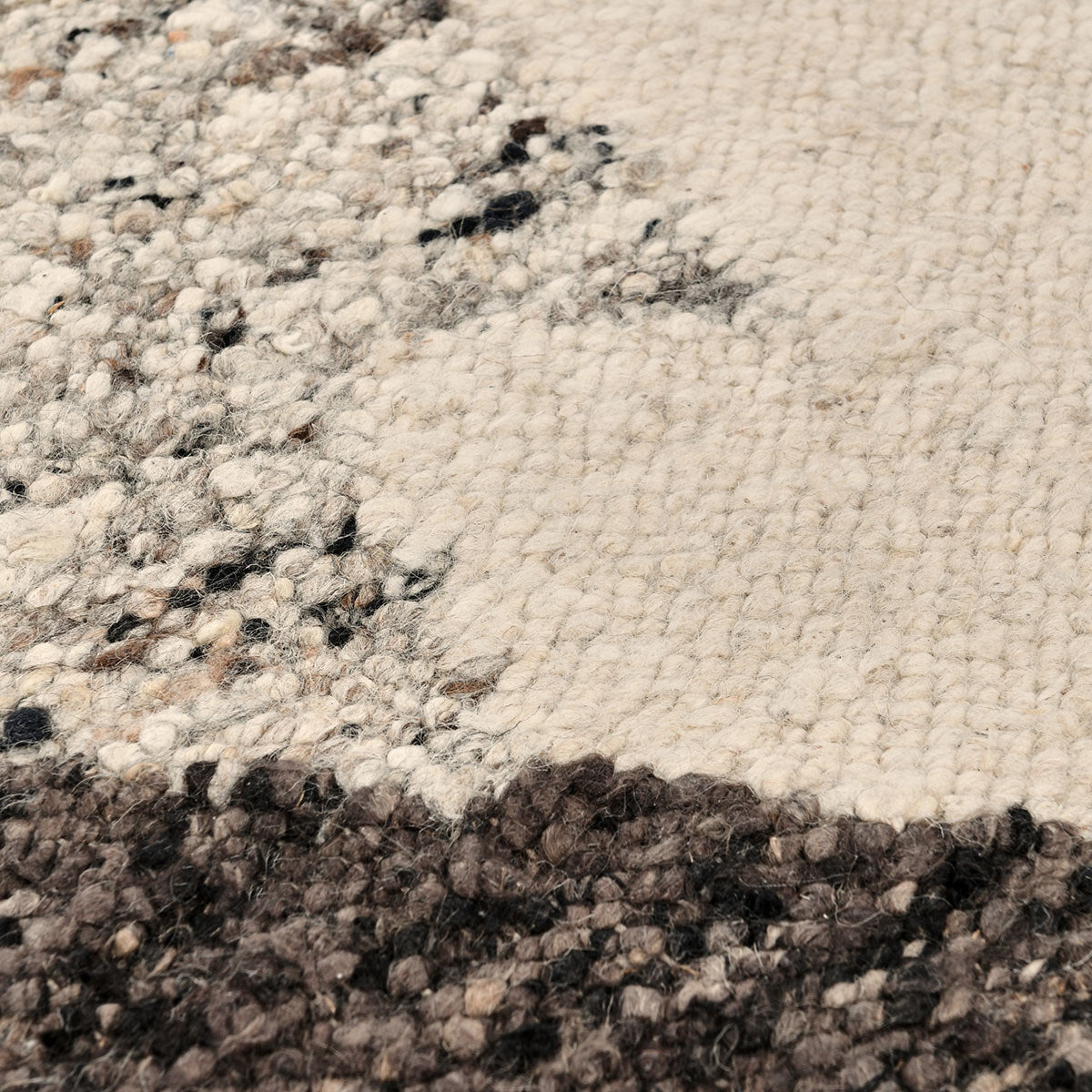 Hesperia Cedar Brown Multi 2'x3' Rug