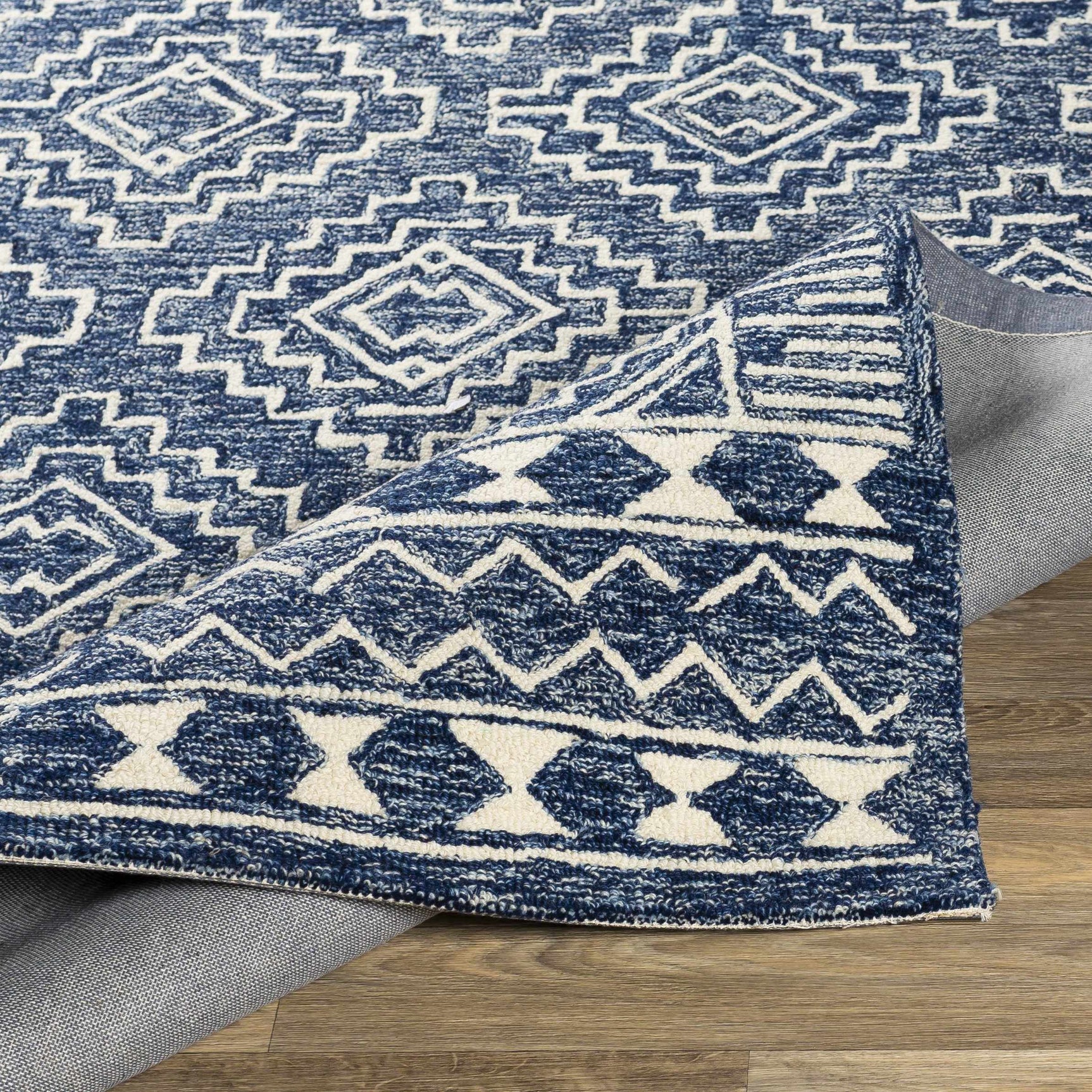Horton Modern Wool Rug - Ornate Home