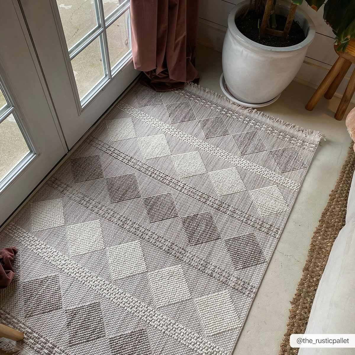 Igone Area Rug - Clearance - Ornate Home