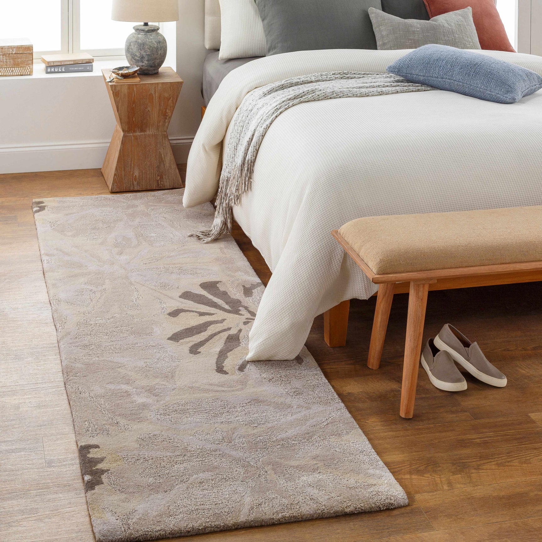 Ilfeld Athena Gray Floral Wool Rug - Ornate Home