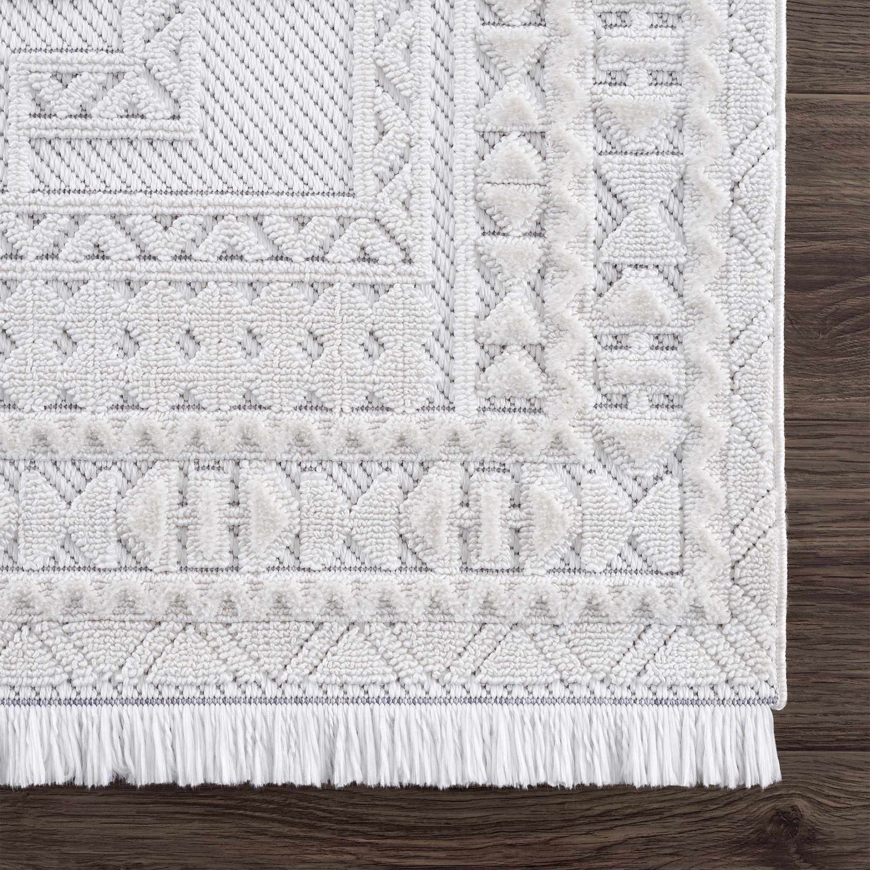 Ivory Alya 3D Medallion Fringe @Area Rug - Clearance - Ornate Home