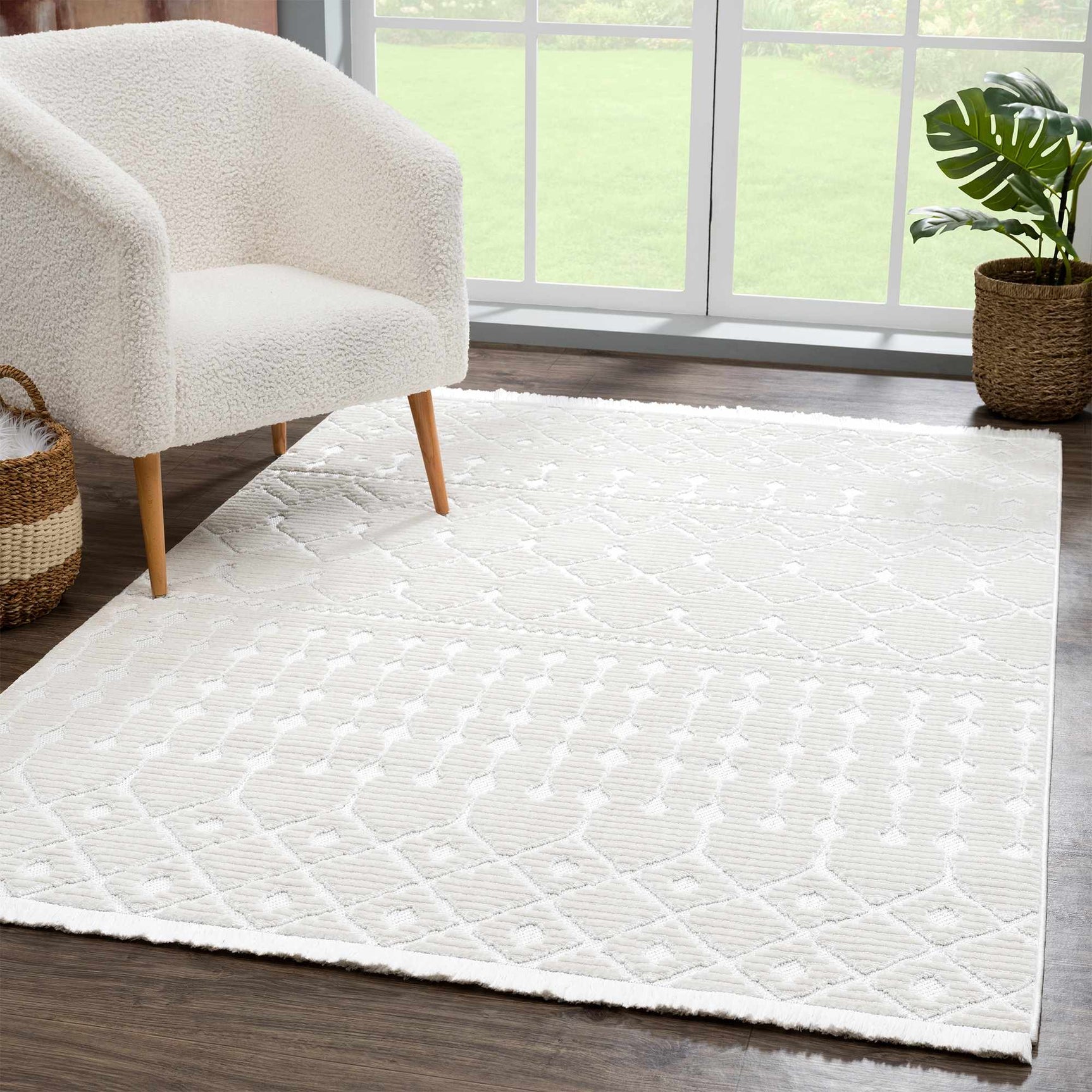 Ivory Beil 3D Fringe Area Rug - Clearance - Ornate Home