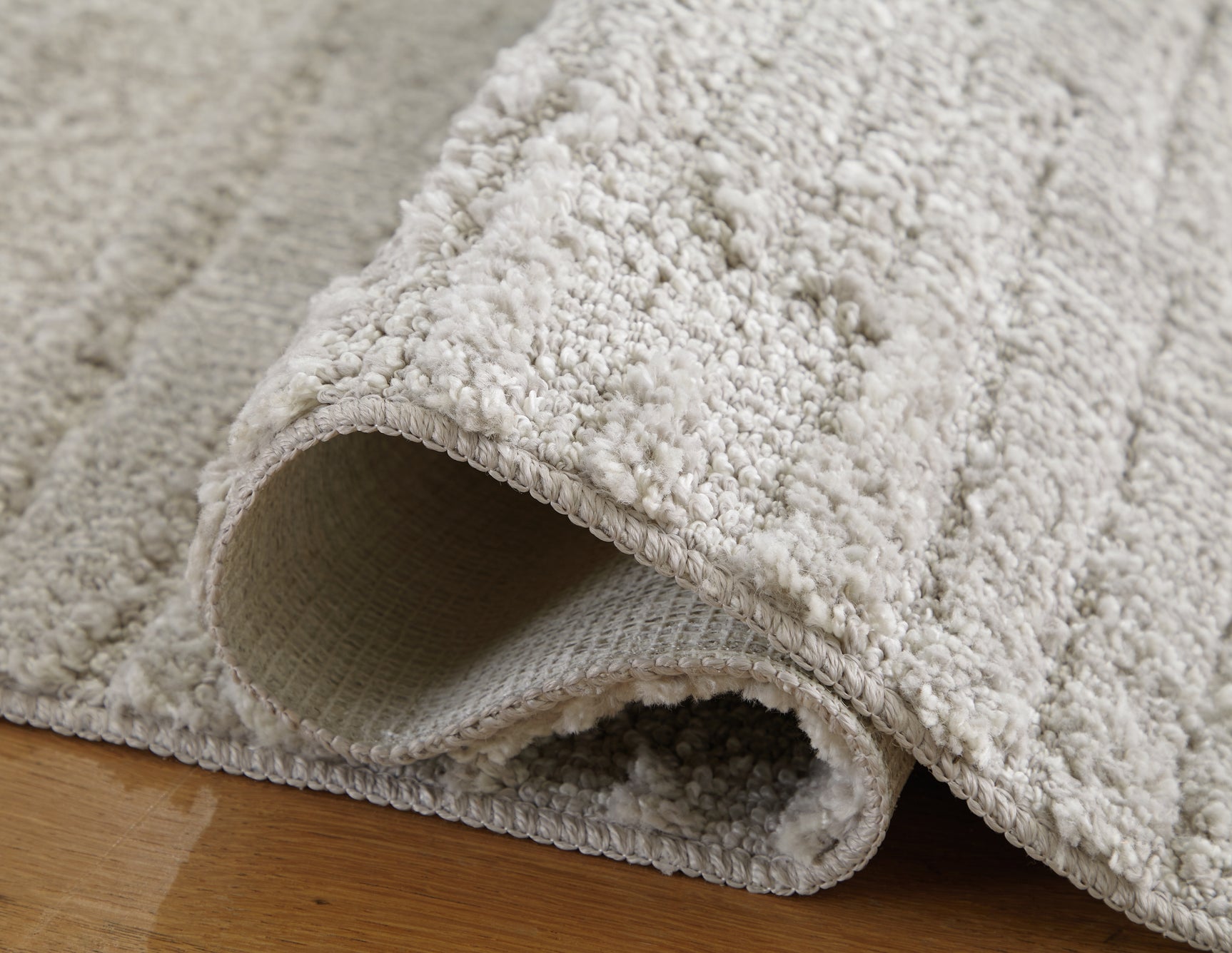 Ivygail Fog Large Rug - Ornate Home