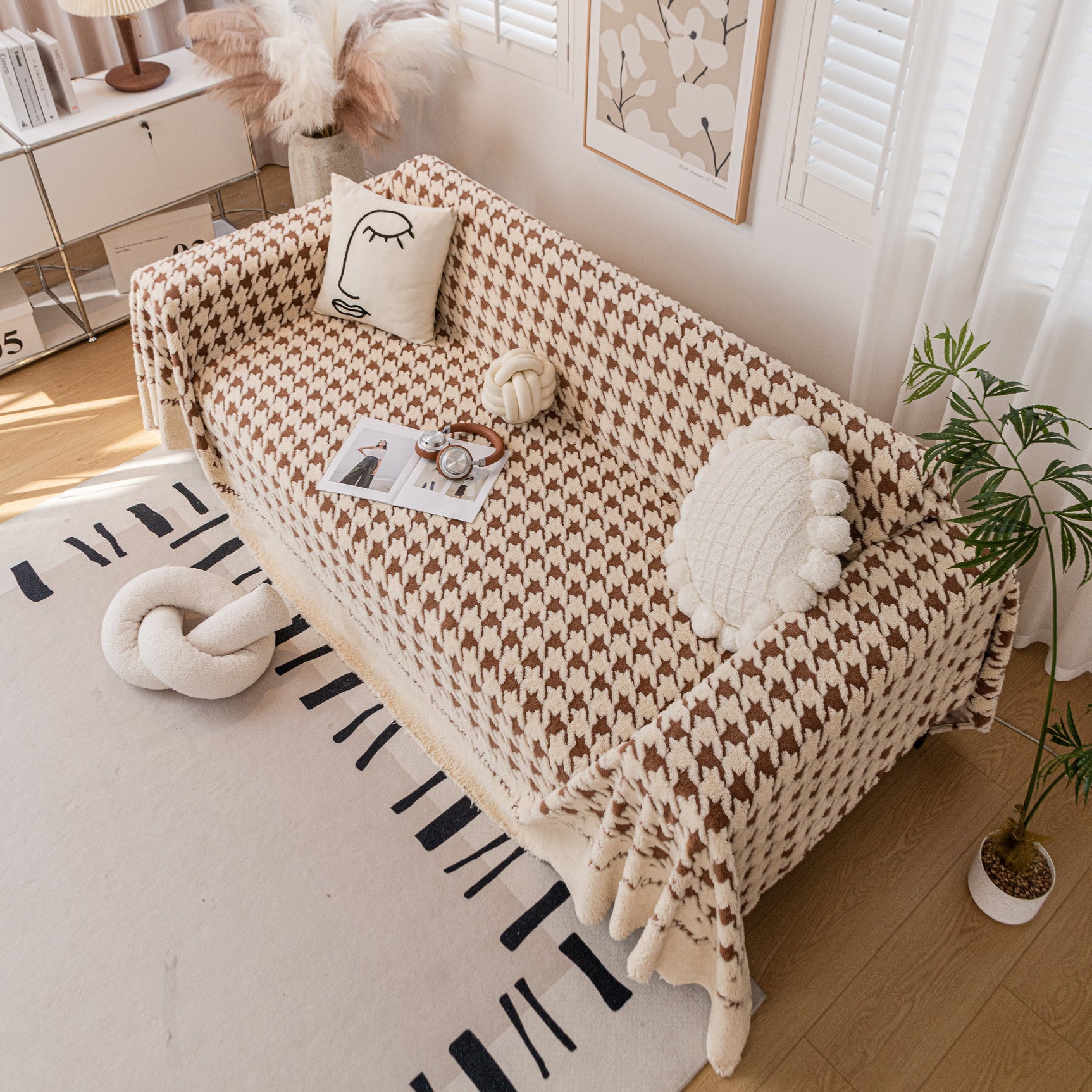 Jacquard Plush Houndstooth Sofa Throw Cover, Cover Throws for Sofas, Stylish Living Room Throws - Ornate Home