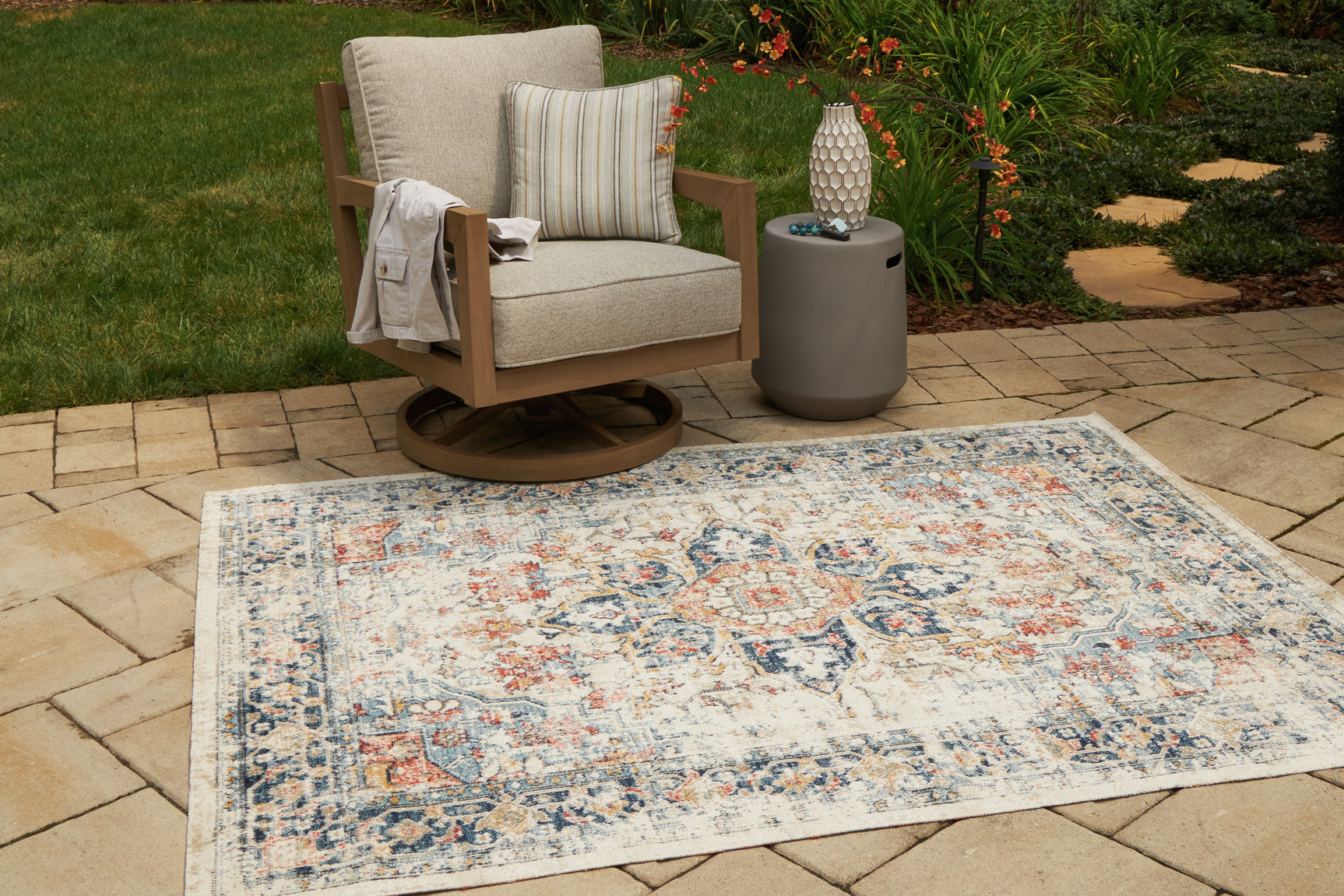 Jarrpage Multi 5' x 7' Rug - Ornate Home