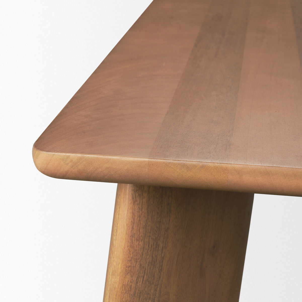 Jonan Medium Brown Rectangular Dining Table