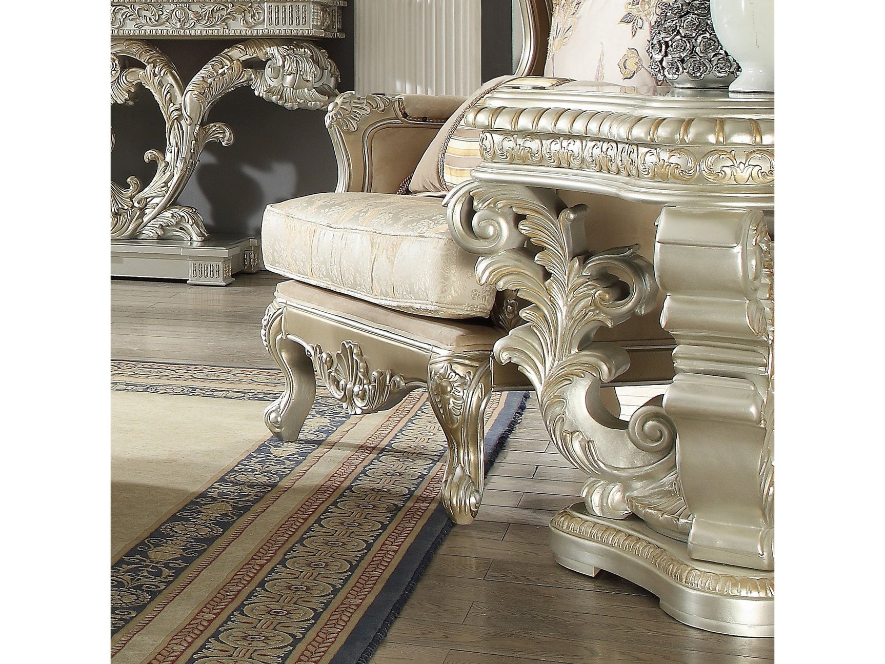 Kallista Silver End Table / HD-8088 - Ornate Home