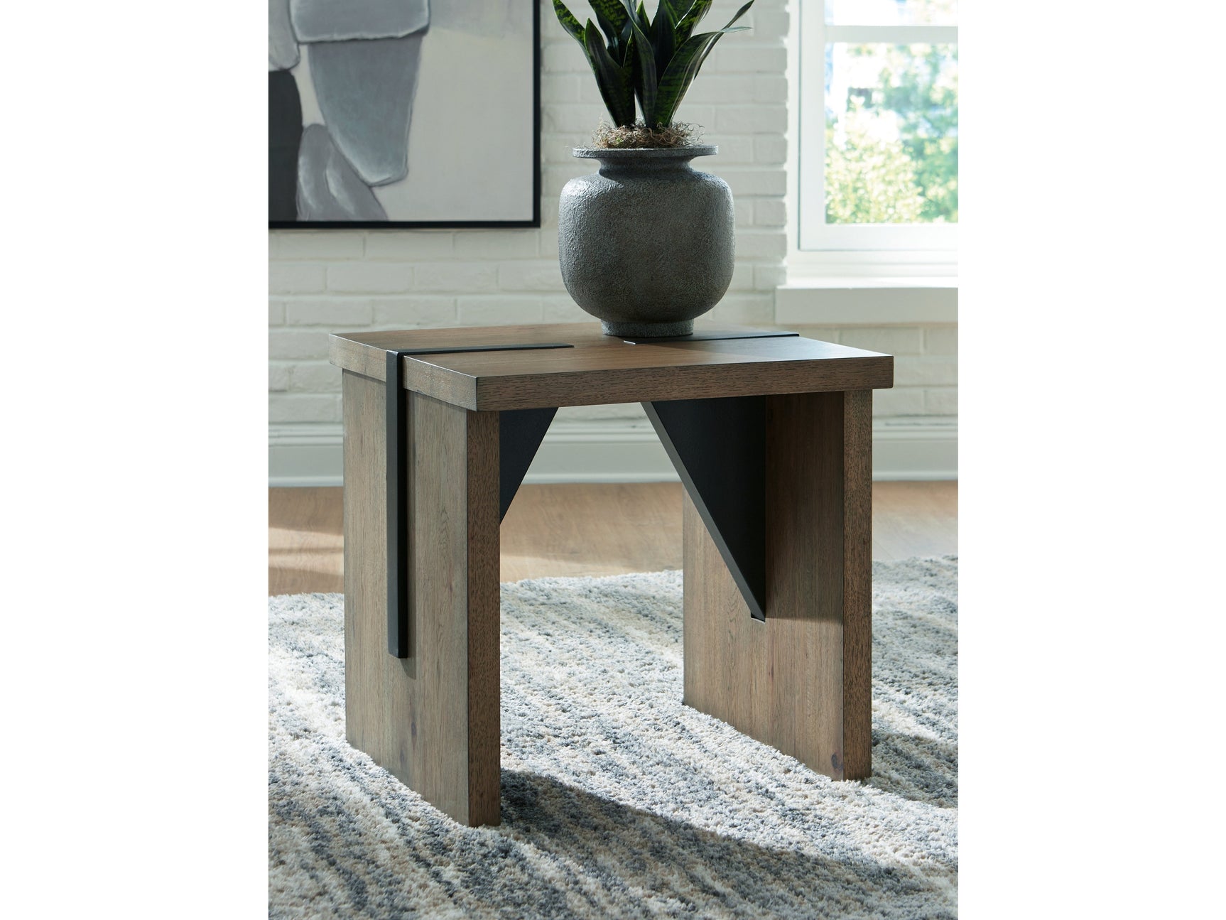 Kandinew Light Brown End Table (Online Special Price) - Ornate Home