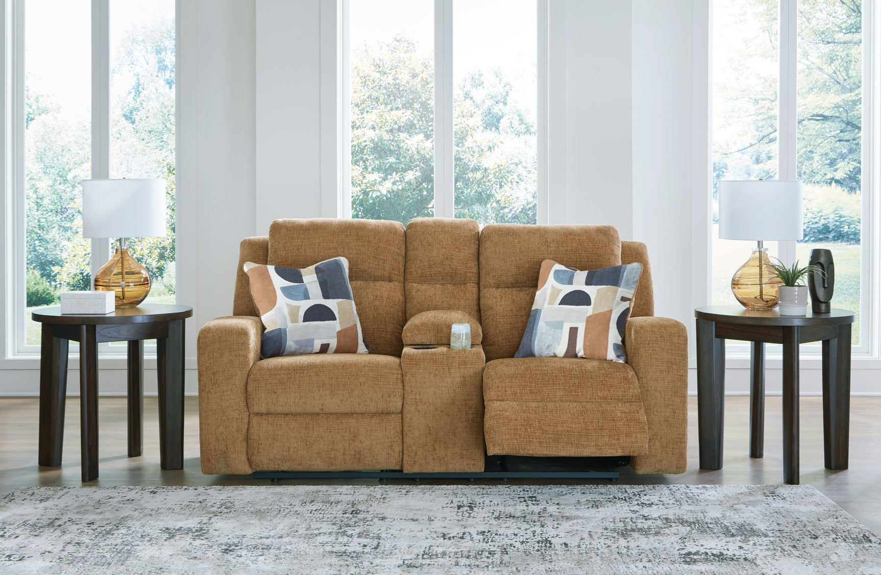 Kanlow Honey Reclining Loveseat w/Console - Ornate Home