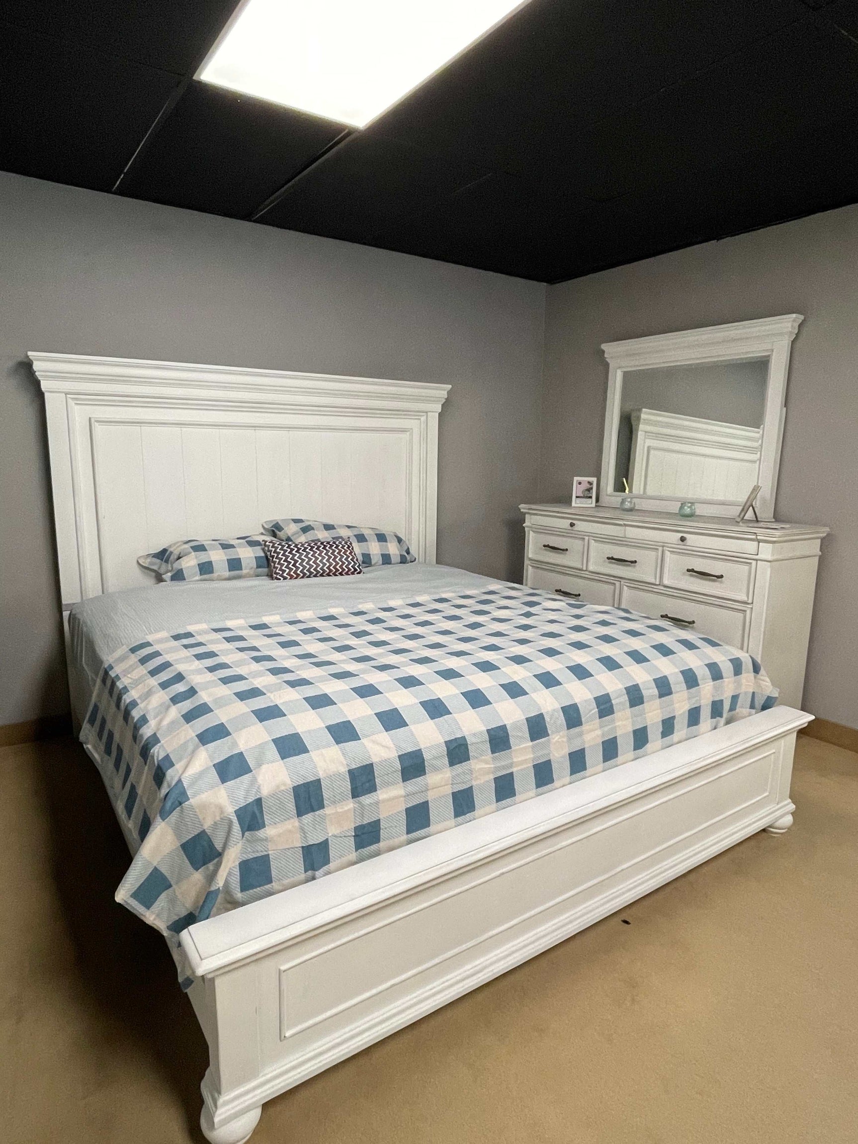 Kanwyn Whitewash Queen Panel Bed (Online Special Price) - Ornate Home