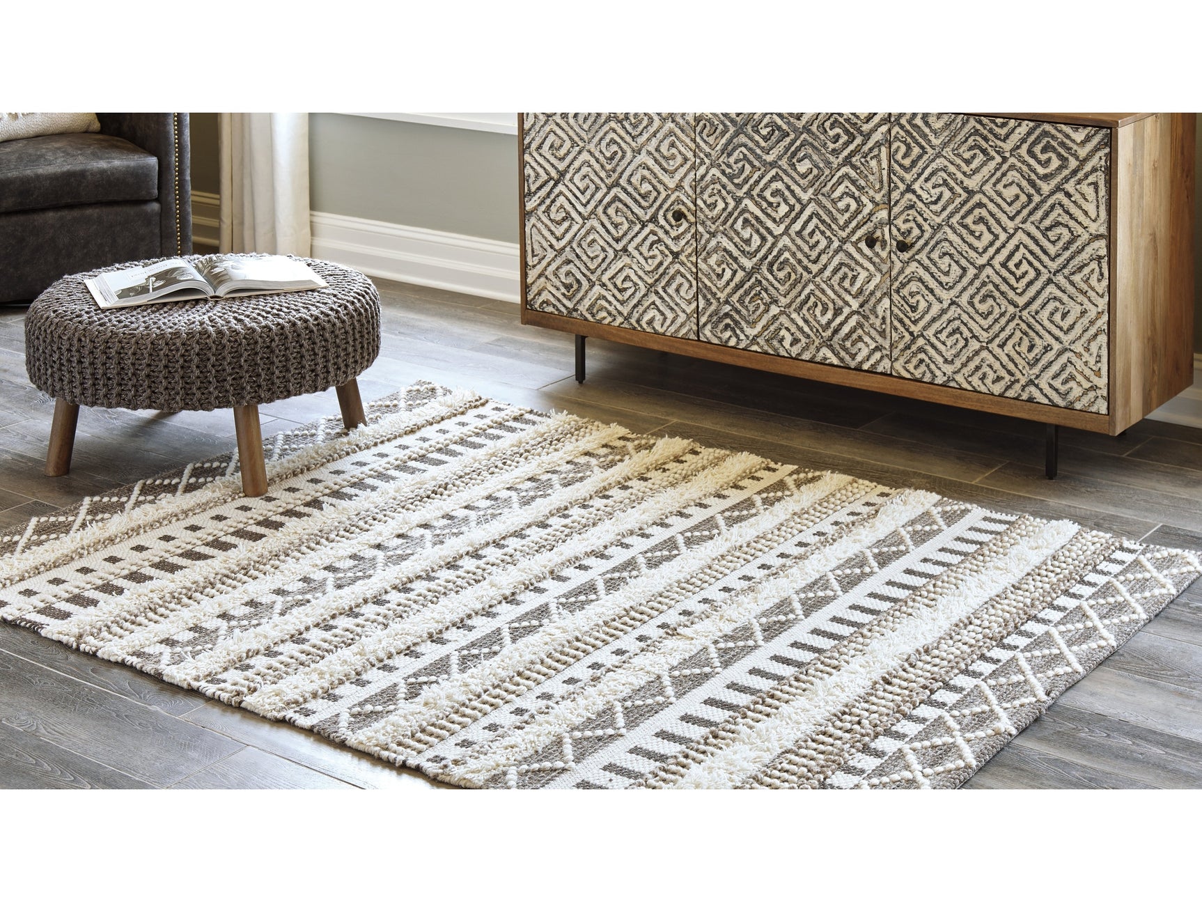 Karalee 8' x 10' Rug - Ornate Home