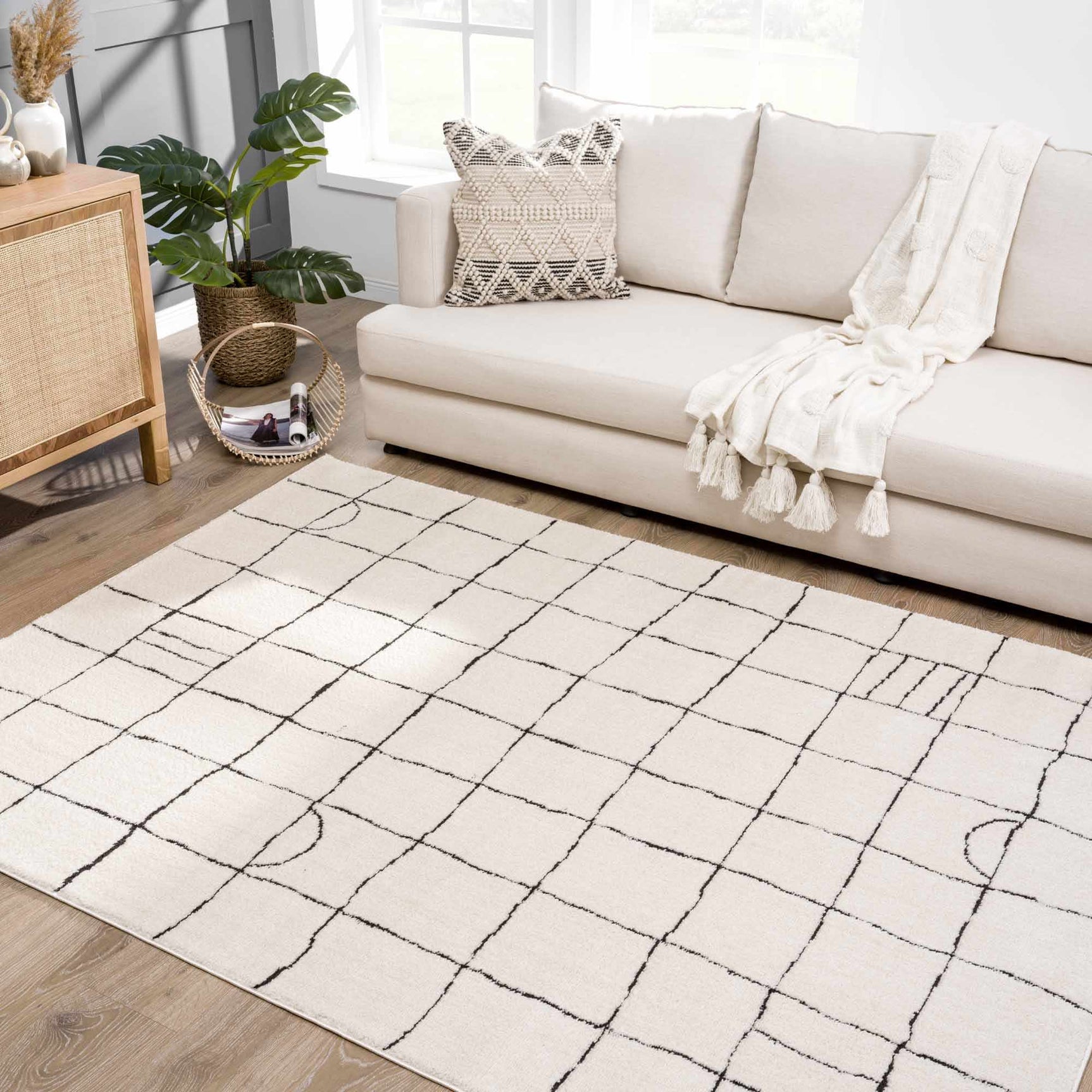 Keanu Black & White Area Rug - Clearance - Ornate Home