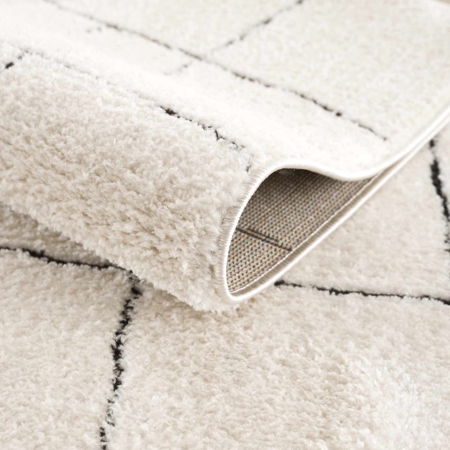 Keanu Black & White Area Rug - Clearance - Ornate Home