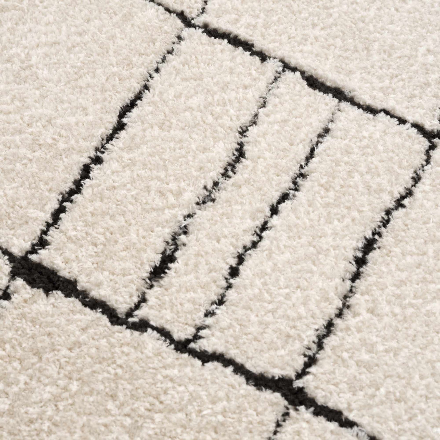 Keanu Black & White Area Rug - Clearance - Ornate Home